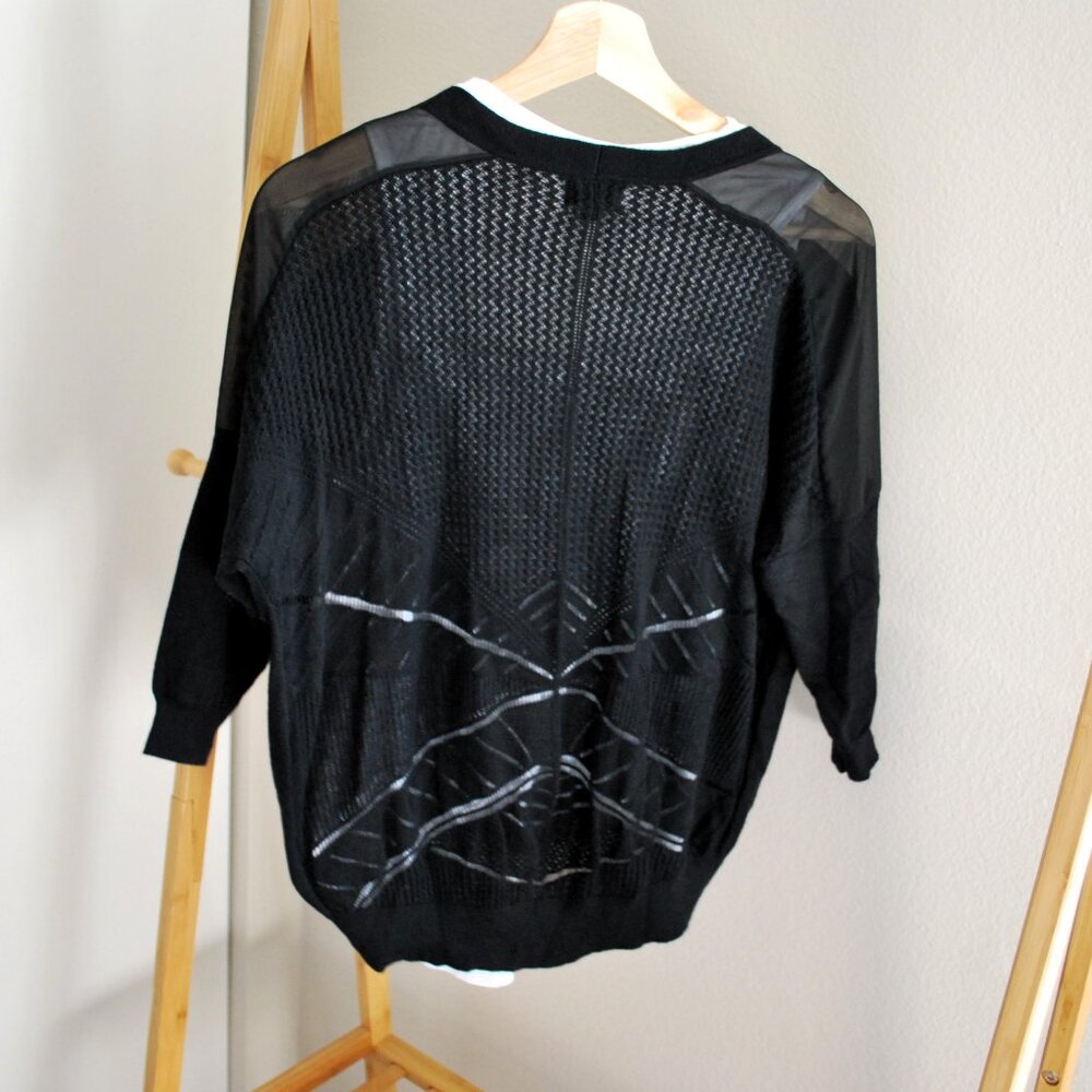 3/4 sleeve knit patterned back sweater